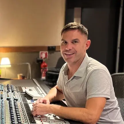 Gerhard mixing at ARDA studios, Porto.